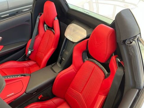 Used 2023 Chevrolet Corvette Stingray Preferred Conv w/ Z51 Performance Package RWD image 4