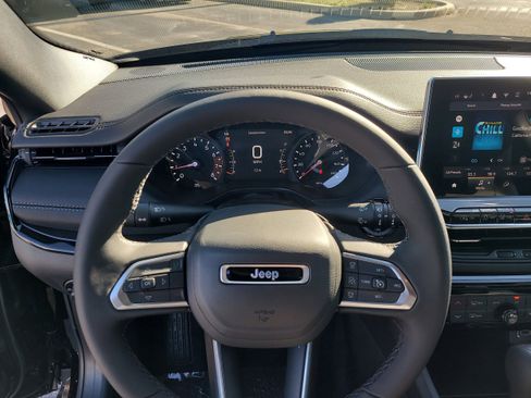 New 2026 Jeep Compass Limited image 19