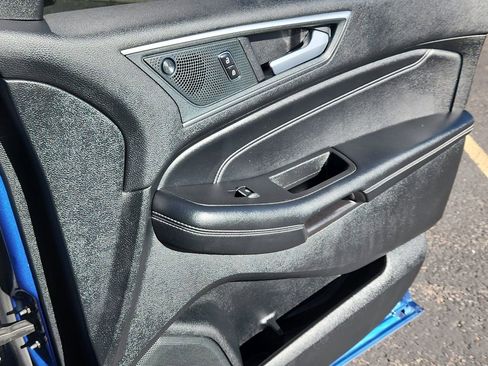 Used 2024 Ford Edge Titanium image 16