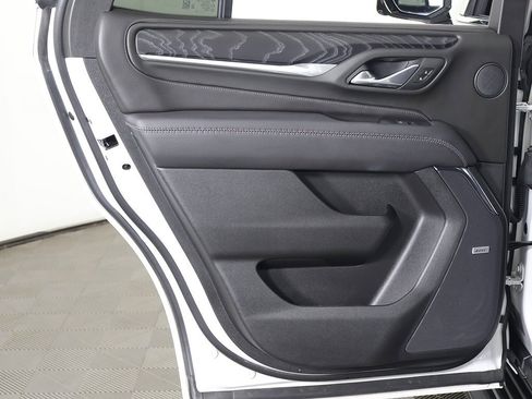 Used 2024 GMC Yukon Denali w/ Advanced Technology Package image 35