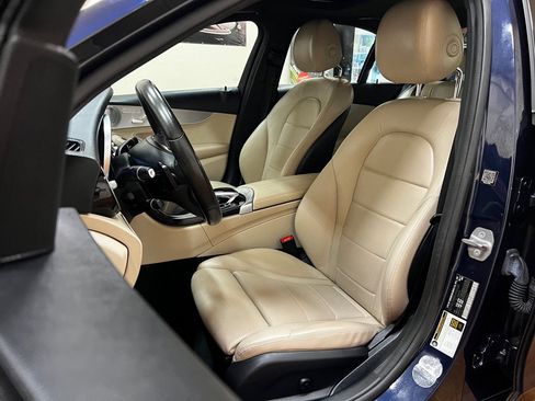 Used 2018 Mercedes-Benz C 300 4MATIC Sedan image 16