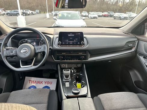 Used 2023 Nissan Rogue SV image 17