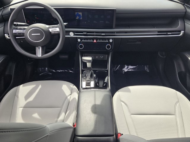 Used 2025 Hyundai Santa Cruz SEL FWD image 13