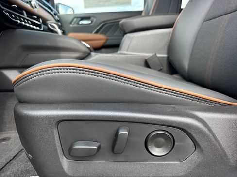 New 2026 GMC Canyon AT4 w/ Technology Plus Package AWD/4WD image 14