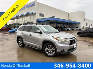 Used 2015 Toyota Highlander XLE AWD/4WD video 1