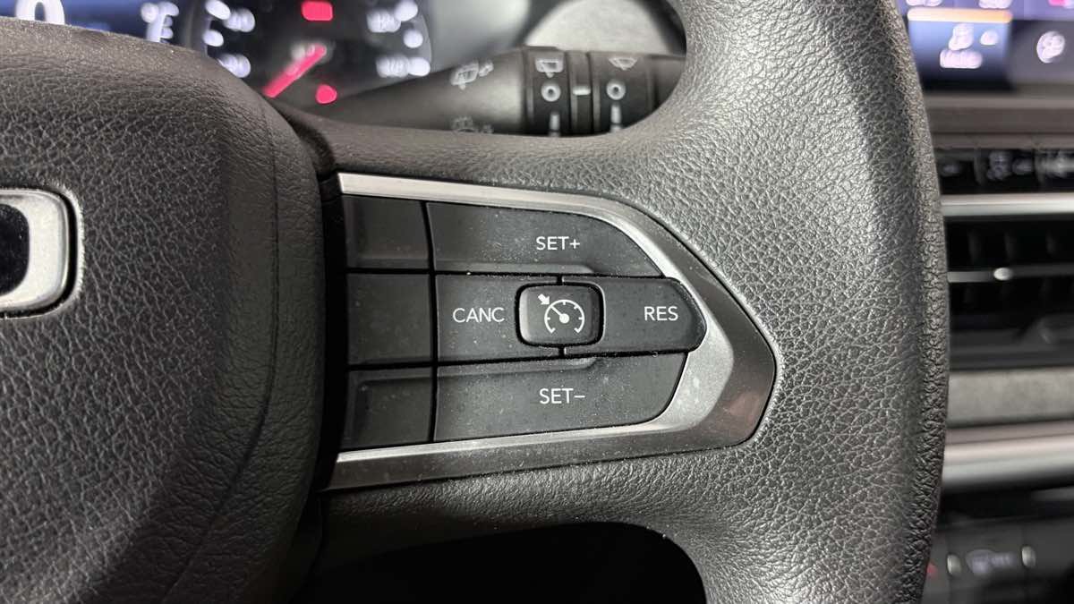 Used 2024 Jeep Compass Sport w/ Mopar Graphics Package AWD/4WD image 15
