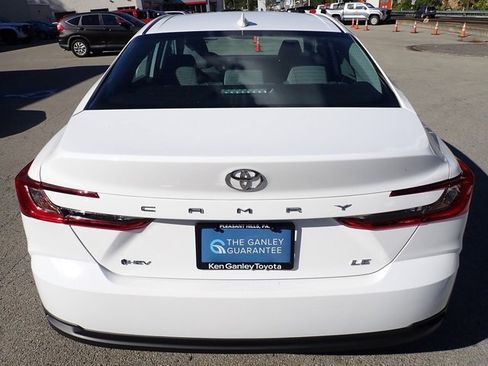 Certified 2025 Toyota Camry LE image 5