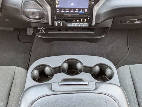 Used 2025 RAM 2500 Big Horn AWD/4WD image 19