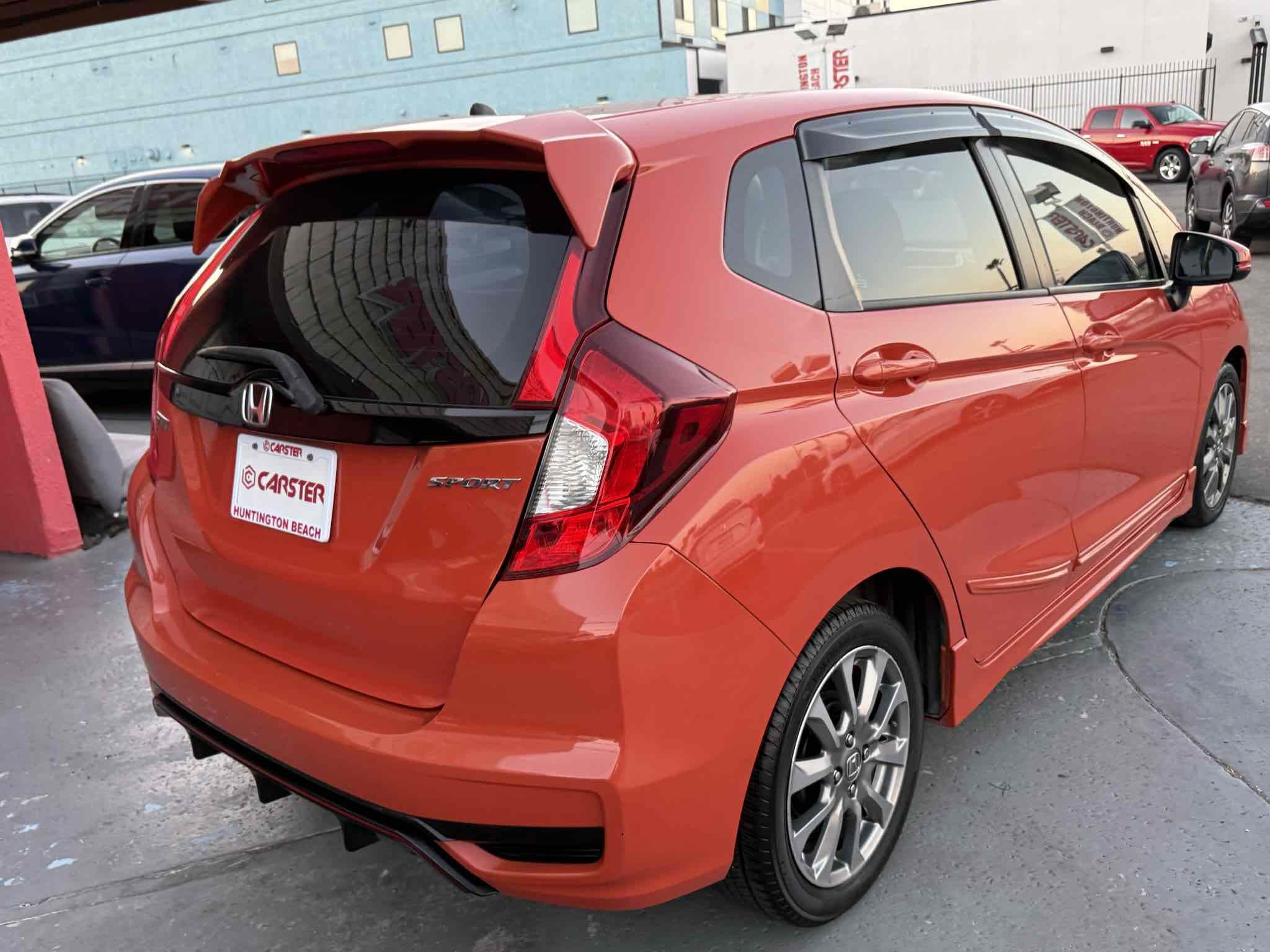 Used 2018 Honda Fit Sport image 3