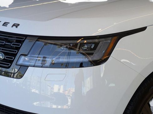 New 2026 Land Rover Range Rover Long Wheelbase SE AWD/4WD image 8