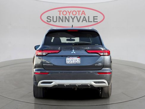 Used 2025 Mitsubishi Outlander SEL image 8