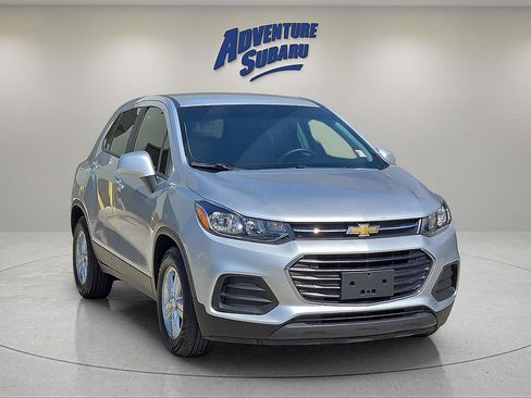 Used 2019 Chevrolet Trax LS FWD image 1