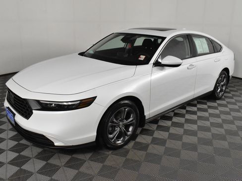 Used 2024 Honda Accord EX image 10