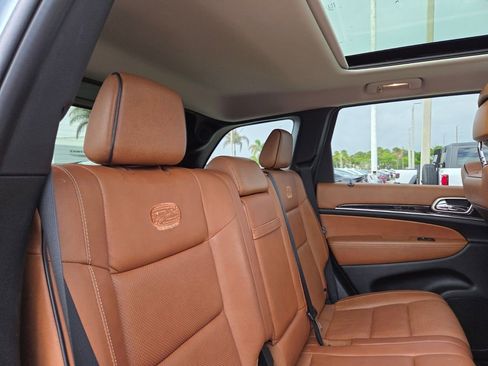 Used 2012 Jeep Grand Cherokee Overland Summit RWD image 14
