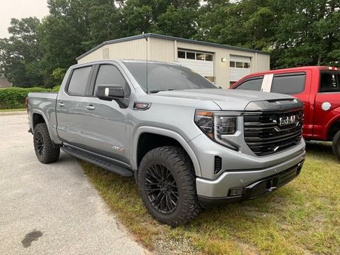 Used 2024 GMC Sierra 1500 AT4 w/ Technology Package AWD/4WD image 2