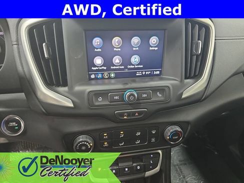 Used 2024 GMC Terrain SLE image 19