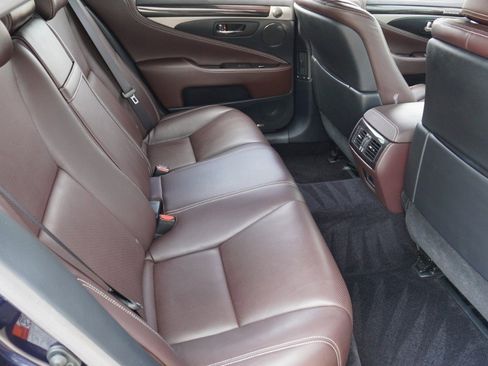 Used 2017 Lexus LS 460 image 30