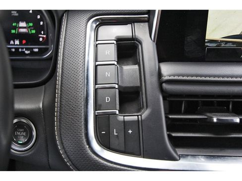 Used 2024 GMC Yukon SLT AWD/4WD image 22