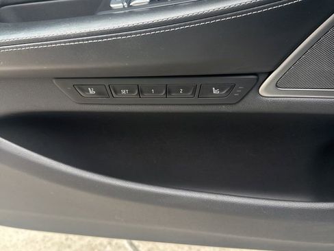 Used 2021 BMW 750i xDrive w/ Executive Package image 19