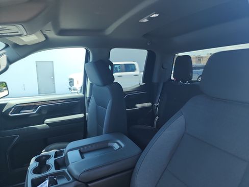 Used 2022 GMC Sierra 1500 Elevation RWD image 13