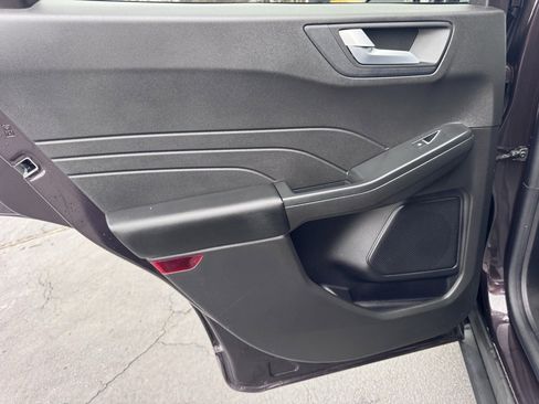 Used 2019 Ford Escape SE image 23