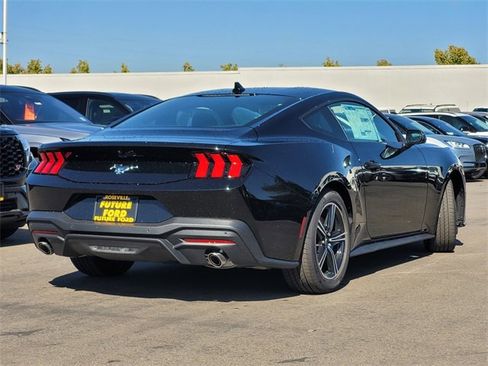 New 2025 Ford Mustang Coupe image 4