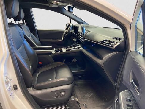 Used 2022 Toyota Sienna XSE w/ XSE Plus Package image 15