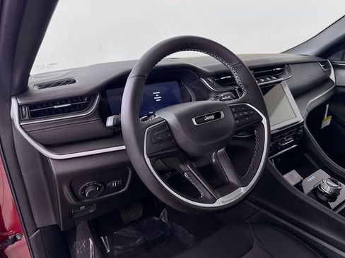 New 2025 Jeep Grand Cherokee L Laredo w/ Luxury Tech Group I AWD/4WD image 9