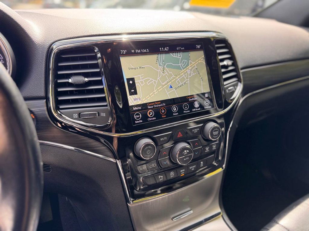 Used 2021 Jeep Grand Cherokee Limited AWD/4WD image 16