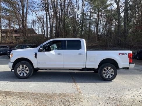 Used 2017 Ford F250 Platinum w/ Platinum Ultimate Package image 4
