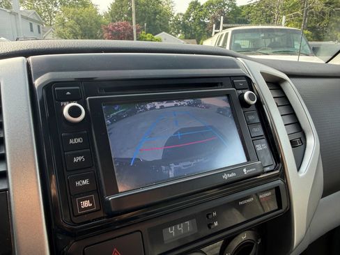 Used 2014 Toyota Tacoma 4x4 Double Cab image 29