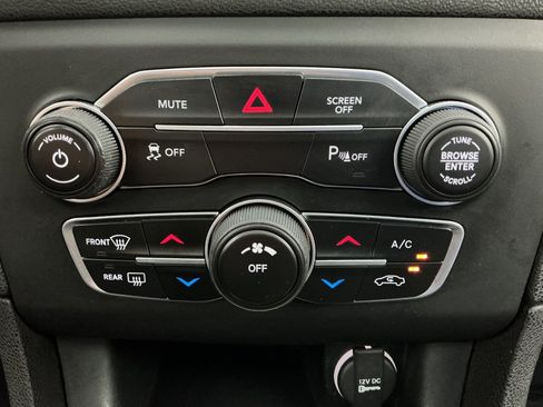 Used 2020 Dodge Charger SXT w/ Leather Interior Group RWD image 36