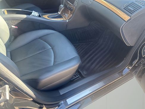 Used 2009 Mercedes-Benz E 350 Sedan image 16