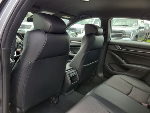 Used 2021 Honda Accord Sport image 18