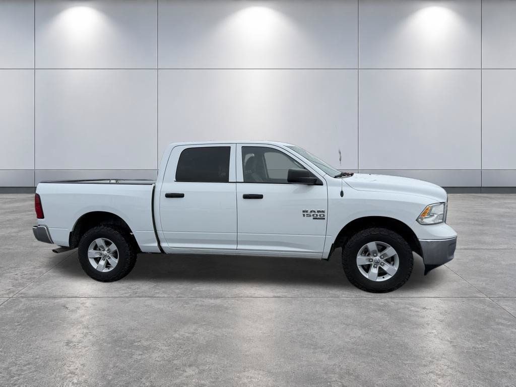 Used 2022 RAM 1500 Classic SLT w/ Electronics Group AWD/4WD image 4