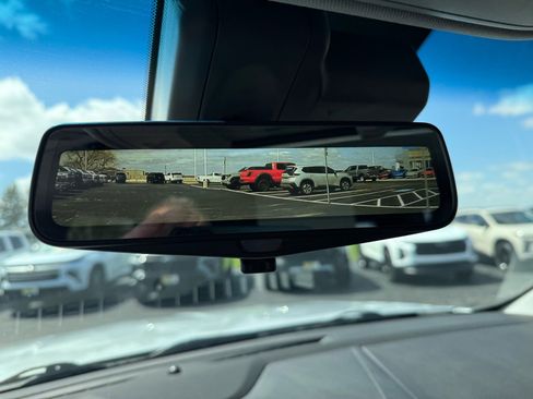 Used 2019 Cadillac Escalade Premium Luxury image 26