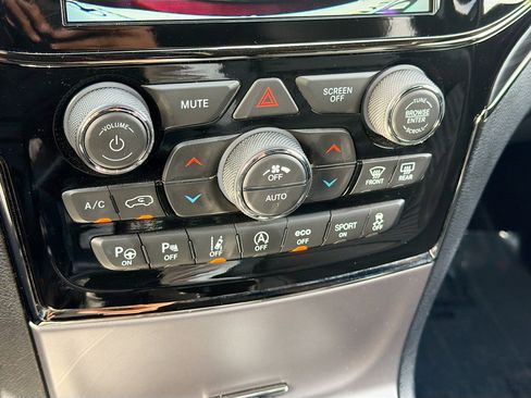 Used 2020 Jeep Grand Cherokee Limited X image 34