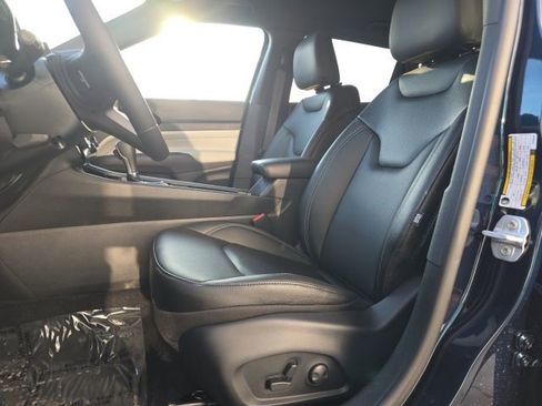 New 2026 Jeep Compass Limited image 9