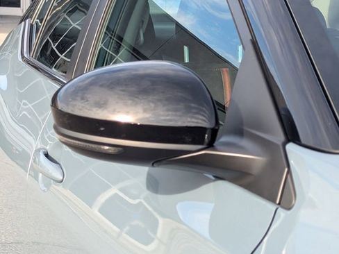 Used 2025 Nissan Sentra SR w/ Midnight Edition image 11