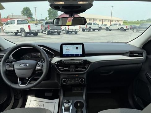 Certified 2022 Ford Escape SE w/ SE Sport Appearance Package AWD/4WD image 15