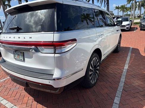 Used 2023 Lincoln Navigator Black Label image 9