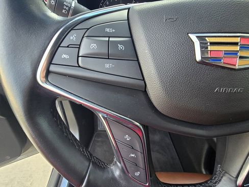 Used 2019 Cadillac XT5 Luxury image 24