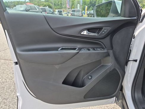 Used 2022 Chevrolet Equinox LT FWD image 12