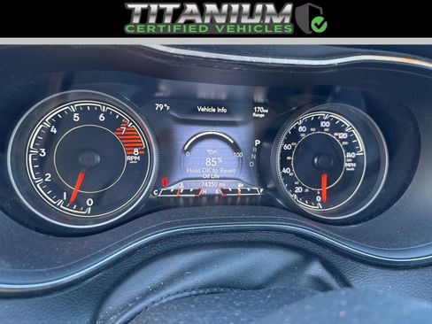 Used 2020 Jeep Cherokee Limited image 1