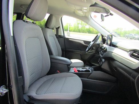 Used 2022 Ford Escape SE w/ Convenience Package FWD image 17