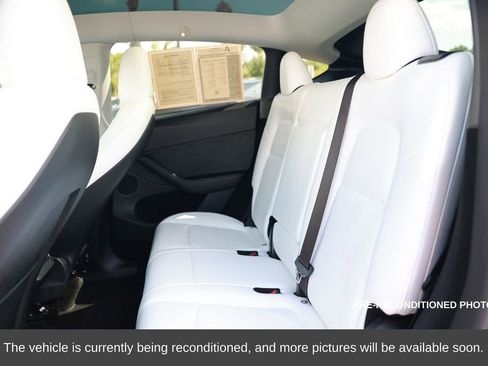 Used 2023 Tesla Model Y Long Range image 33