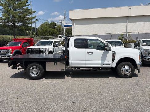 Certified 2026 Ford F350 XLT w/ XLT Value Package AWD/4WD image 2
