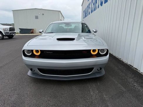 Used 2019 Dodge Challenger R/T Scat Pack RWD image 3