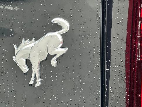 New 2025 Ford Bronco Base image 32