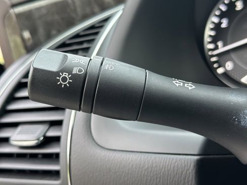 Used 2023 Nissan Armada Platinum image 34